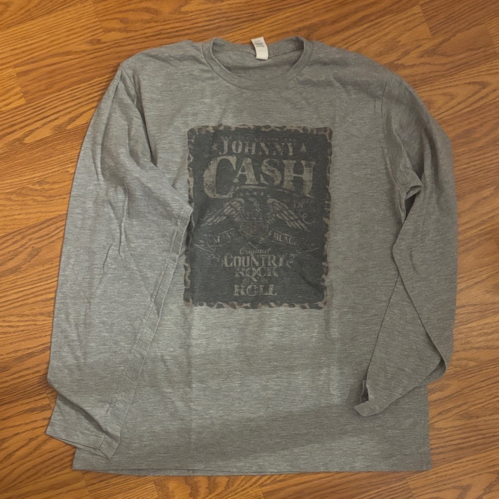 “Johnny Cash” long-sleeve shirt